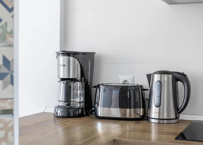 Albaida 4j アパート *